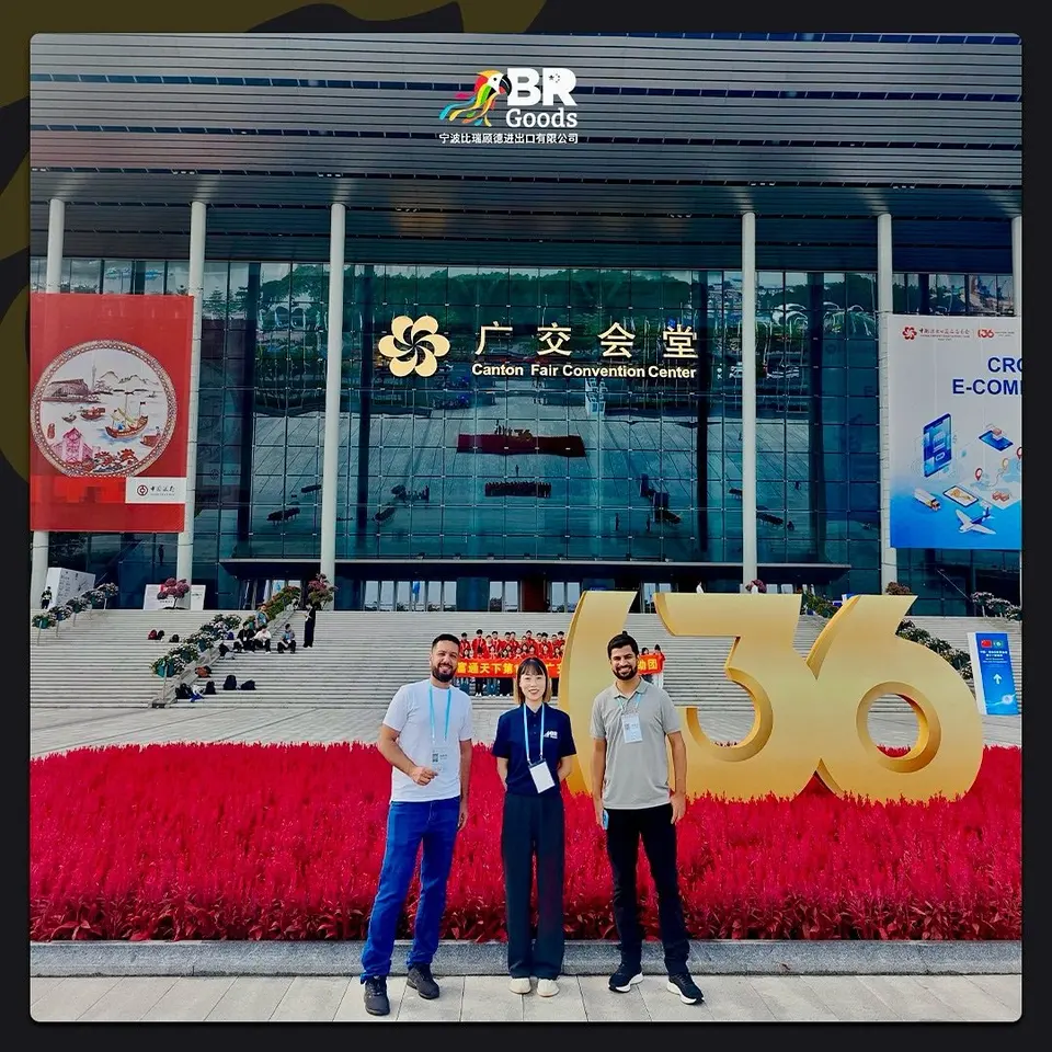Equipe na Canton Fair